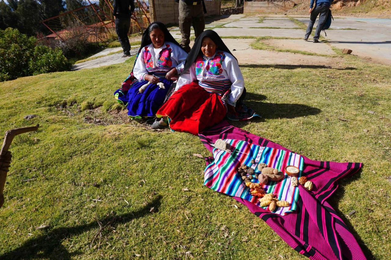 Tikawasi Homestay Comunidad Pueblo Isla Amantani José Luis Ocosuyo Exterior foto